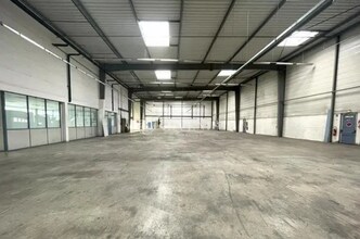 Flex in La Courneuve for lease Interior Photo- Image 2 of 6