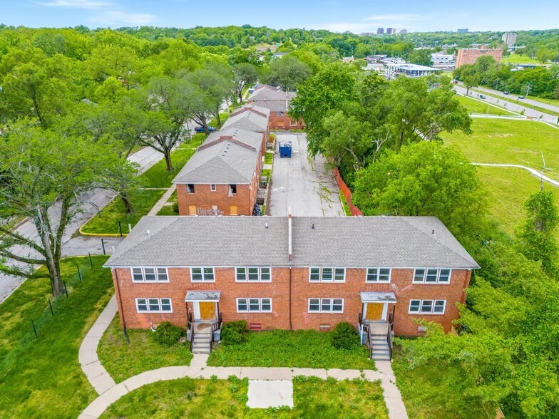 3000 E 49th St, Kansas City, MO for sale - Building Photo - Image 2 of 21