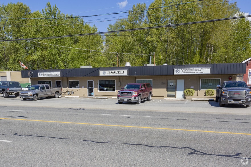 2589 Kingsway Av, Port Coquitlam, BC for lease - Building Photo - Image 2 of 2