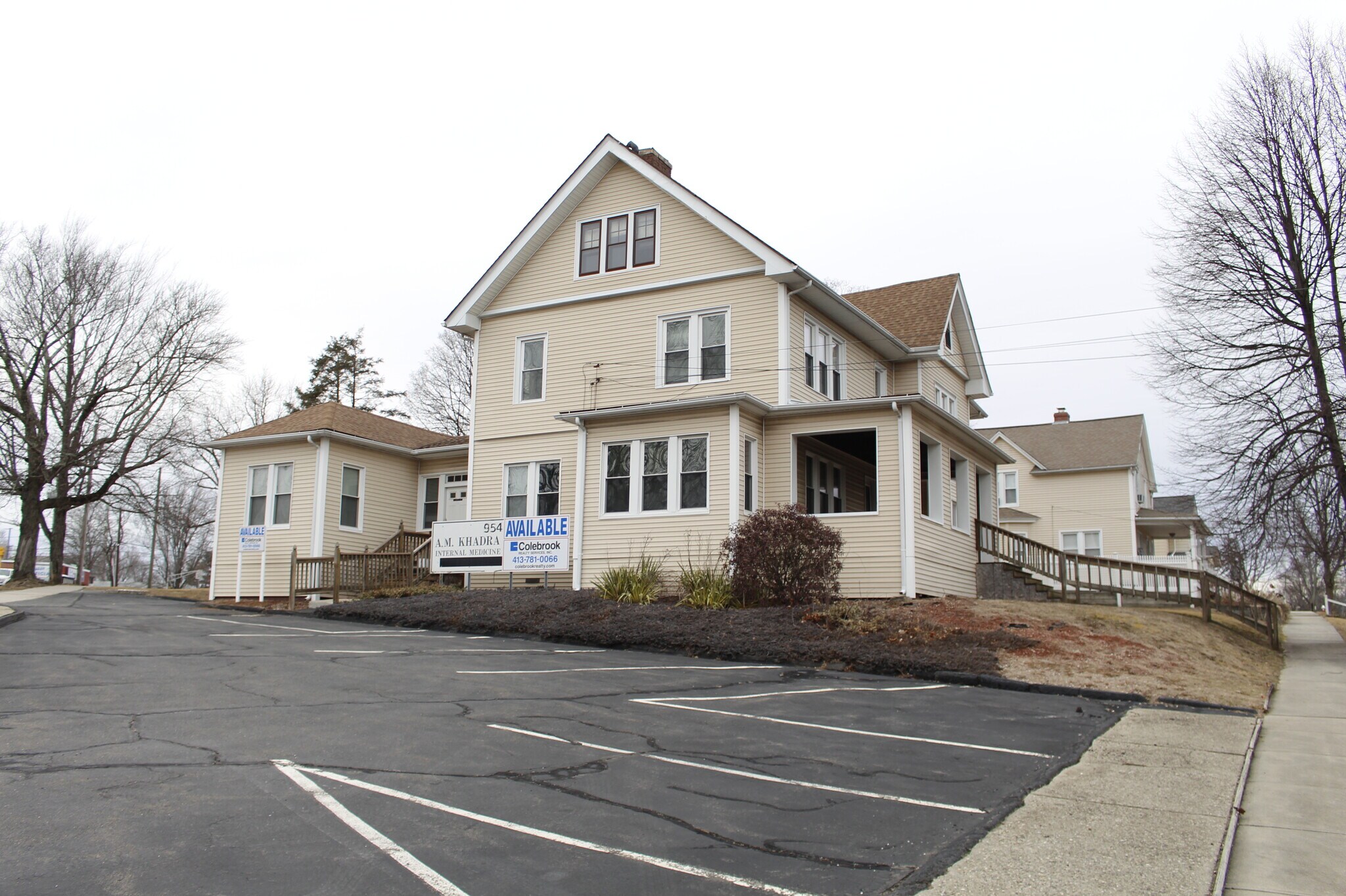 954 Westfield St, West Springfield, MA 01089