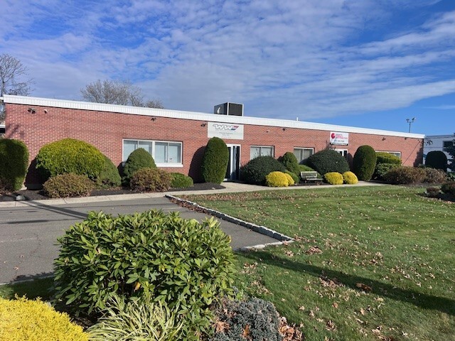 90-92 Woodmont Rd, Milford, CT for lease - Building Photo - Image 1 of 10