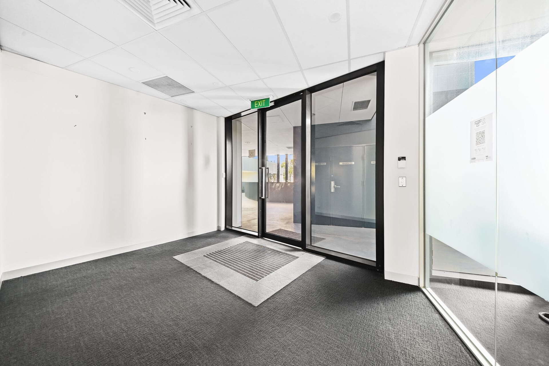 202 Ferntree Gully Rd, Monash for lease Interior Photo- Image 1 of 7