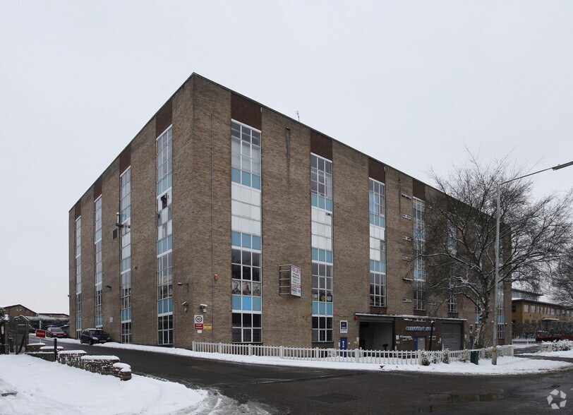 Cranborne Rd, Potters Bar, HRT EN6 3JN