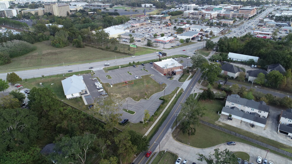 9440 Perkins Rd, Baton Rouge, LA for lease - Building Photo - Image 2 of 12