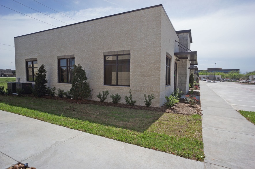 12930 Dairy Ashford Rd, Sugar Land, TX for sale - Other - Image 1 of 21