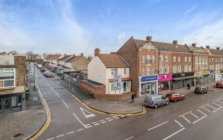 28 Bellegrove Rd, Welling for sale Building Photo- Image 1 of 1