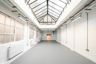 237 Hackney Rd, London for lease Interior Photo- Image 2 of 4