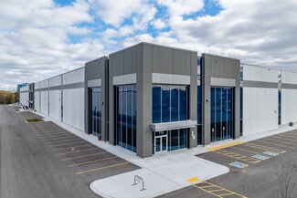 More details for 112 E Beaver Creek Rd, Richmond Hill, ON - Industrial for Lease