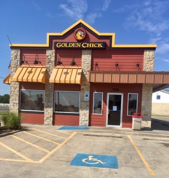 790 US 377 Hwy, Pilot Point, TX 76258