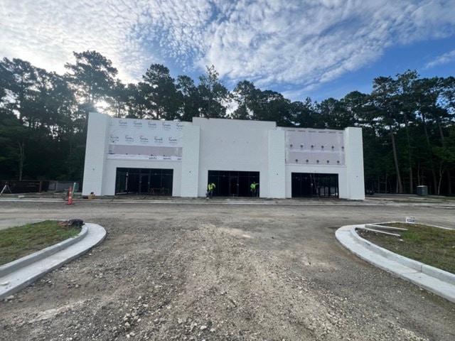 8241 Pinellas Dr, Bluffton, SC for lease Interior Photo- Image 1 of 5