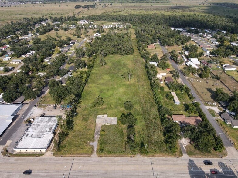 5617 Common St, Lake Charles, LA for sale - Building Photo - Image 2 of 16