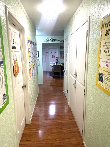 1923 Fallen Leaf Dr, Santa Rosa, CA for sale - Building Photo - Image 2 of 4