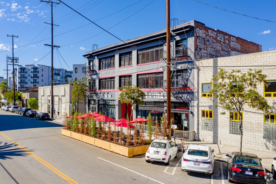 811-815 Traction Ave, Los Angeles, CA for lease - Building Photo - Image 1 of 16