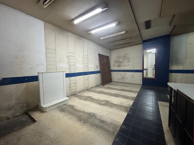 Retail in Córdoba for lease - Building Photo - Image 3 of 8