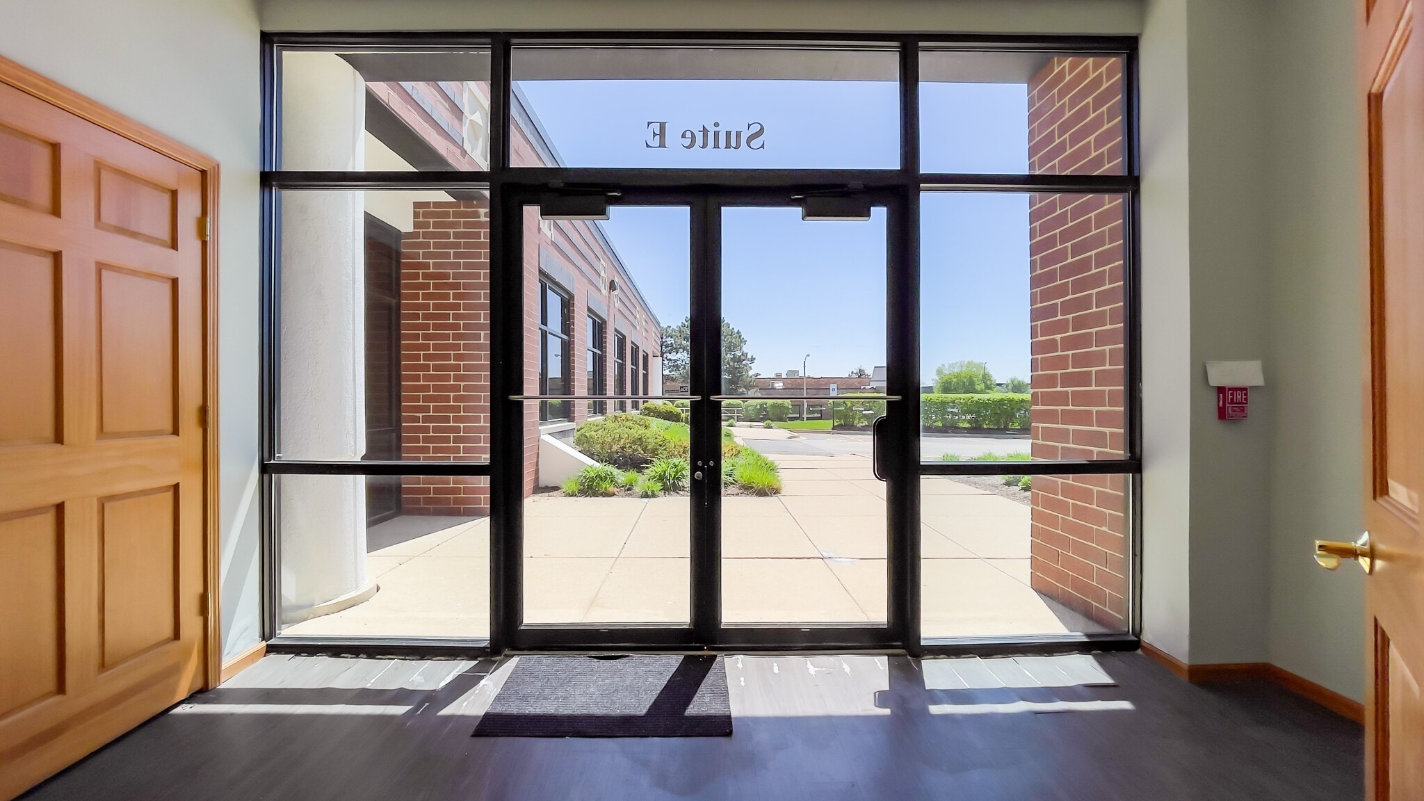 255 38th Ave, St Charles, IL for lease Interior Photo- Image 1 of 6