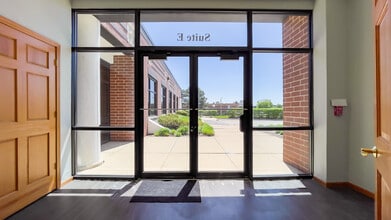 255 38th Ave, St Charles, IL for lease Interior Photo- Image 1 of 6