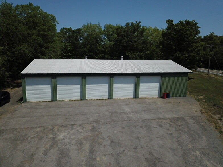 1932 Berne Altamont Rd, Village of Altamont, NY for lease - Primary Photo - Image 1 of 5