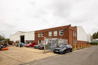 More details for 8 Fairway Close, Hounslow - Industrial for Lease