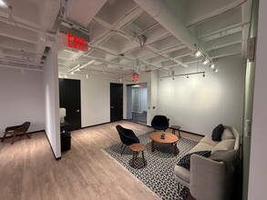 360 Hamilton Ave, White Plains, NY for lease Interior Photo- Image 1 of 5