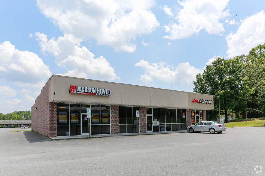 1000 E Main St, Cherryville, NC for lease - Primary Photo - Image 1 of 4