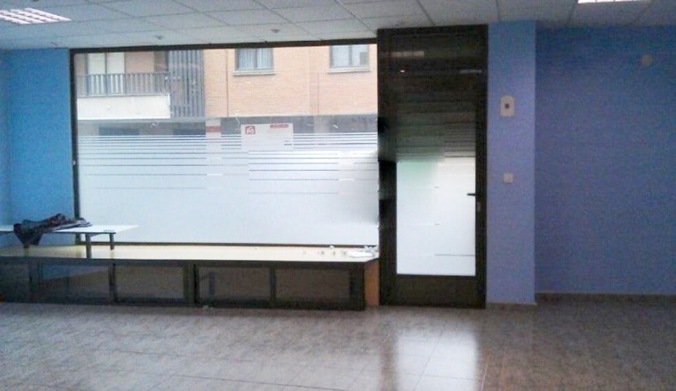 Retail in Salamanca for sale - Building Photo - Image 1 of 6