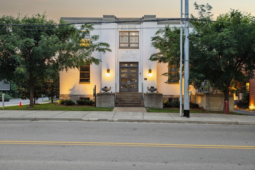 112 Bridge St, Franklin, TN for sale - Building Photo - Image 1 of 46