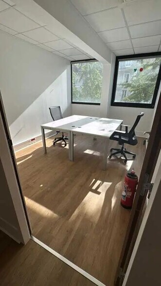 Office in Ivry-sur-Seine for lease - Building Photo - Image 3 of 24