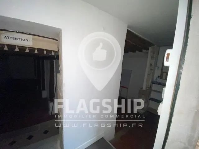 Office in Paris for lease - Interior Photo - Image 2 of 6