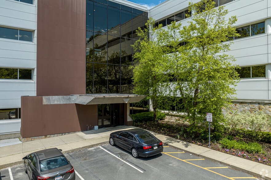 877 South St, Pittsfield, MA for lease - Building Photo - Image 3 of 13