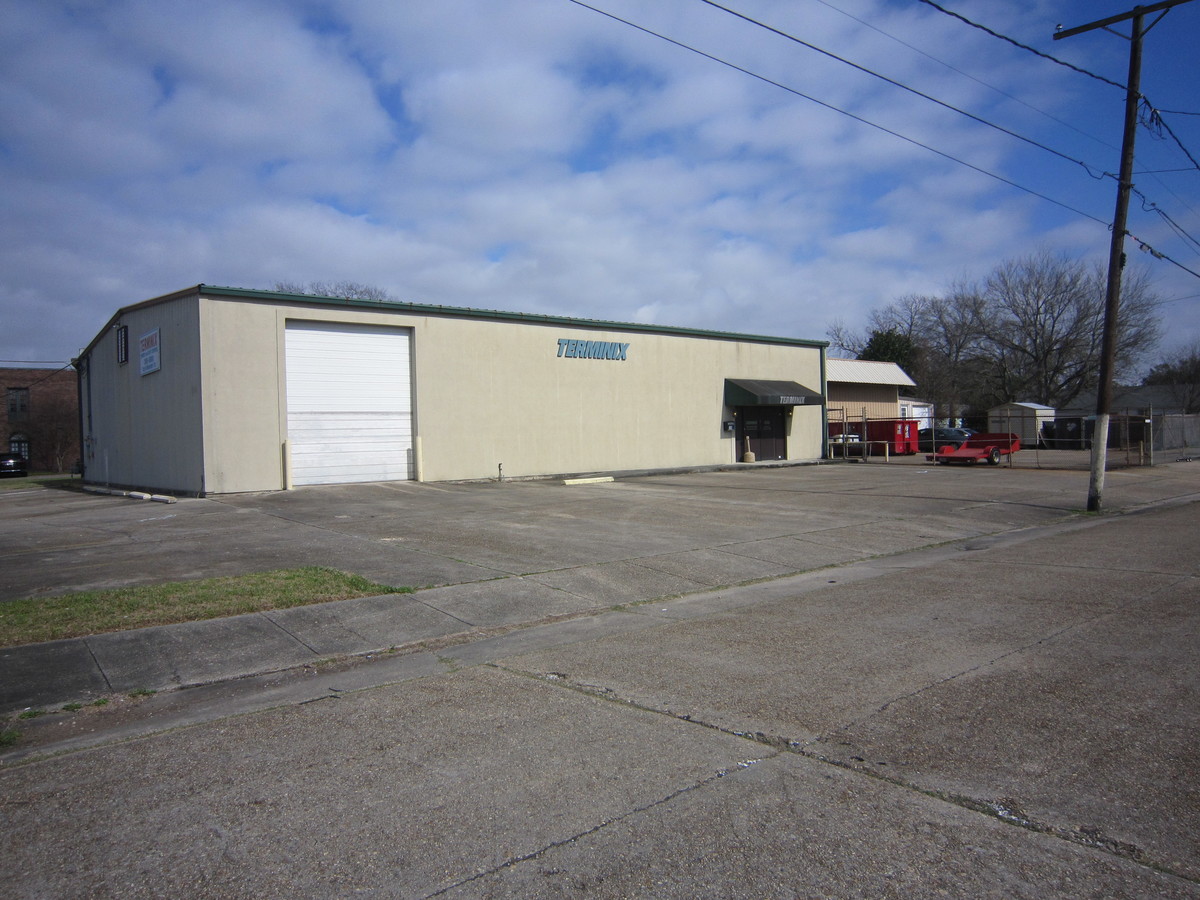 931-935 Derbigny St, Gretna, LA 70053 | LoopNet