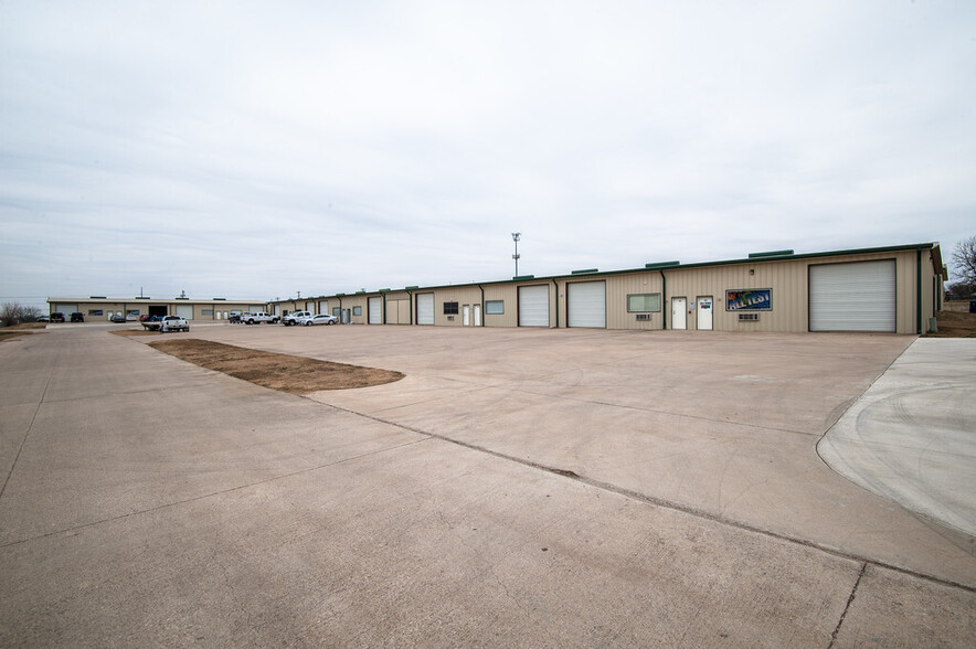 12001-12073 Katy Rd, Fort Worth, TX for lease - Building Photo - Image 3 of 6