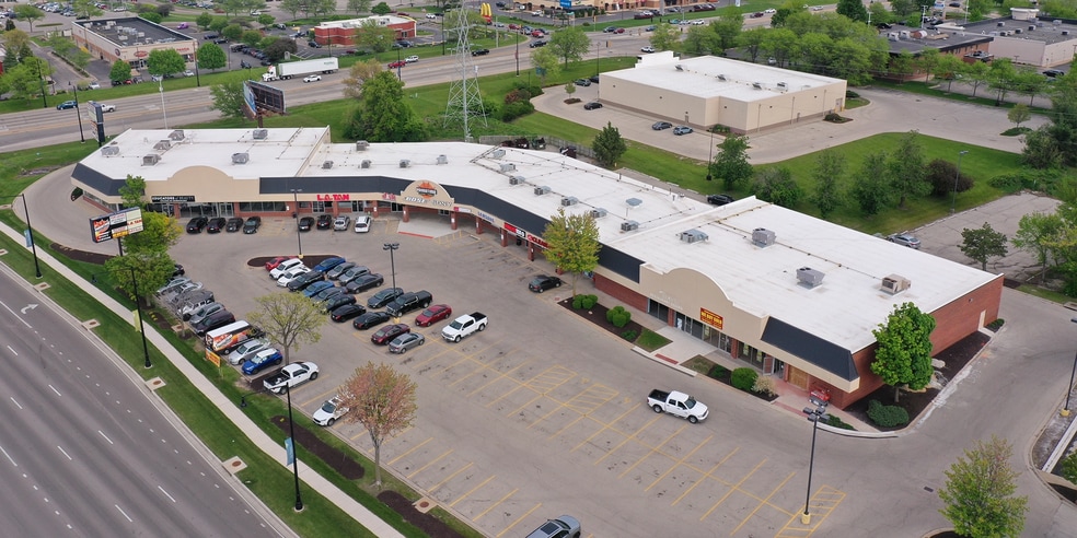 6909-6943 E State St, Rockford, IL for lease - Building Photo - Image 1 of 1
