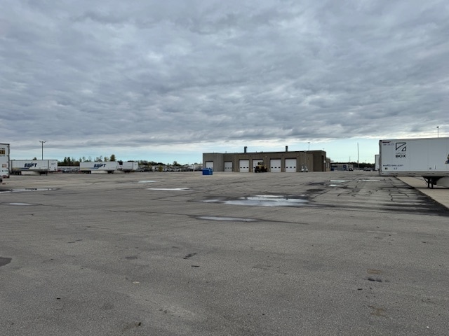 2476 American Dr, Neenah, WI for sale - Building Photo - Image 2 of 8