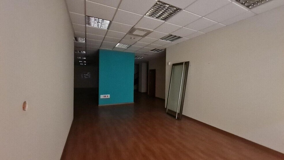 Retail in León, León for sale - Building Photo - Image 2 of 7