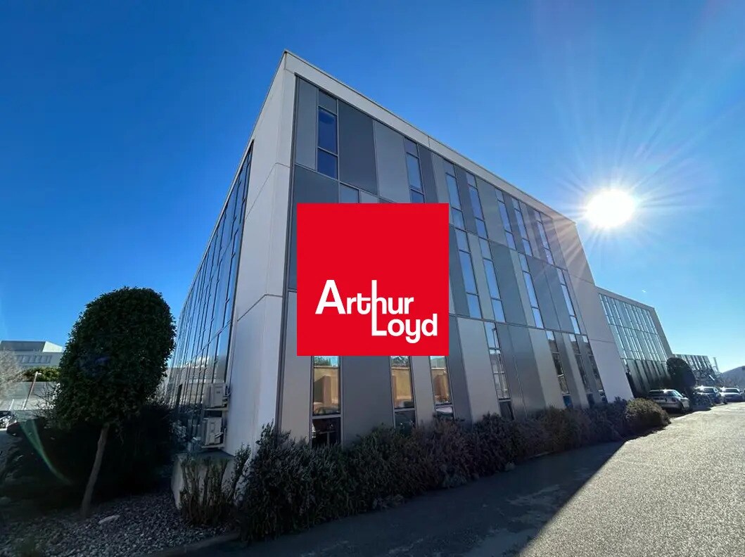 Rue Pascal Xavier Coste, Marseille for lease Building Photo- Image 1 of 10