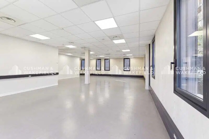 305 Rue Maurice Aicardi Lejard, Aix-en-Provence for lease - Building Photo - Image 2 of 35