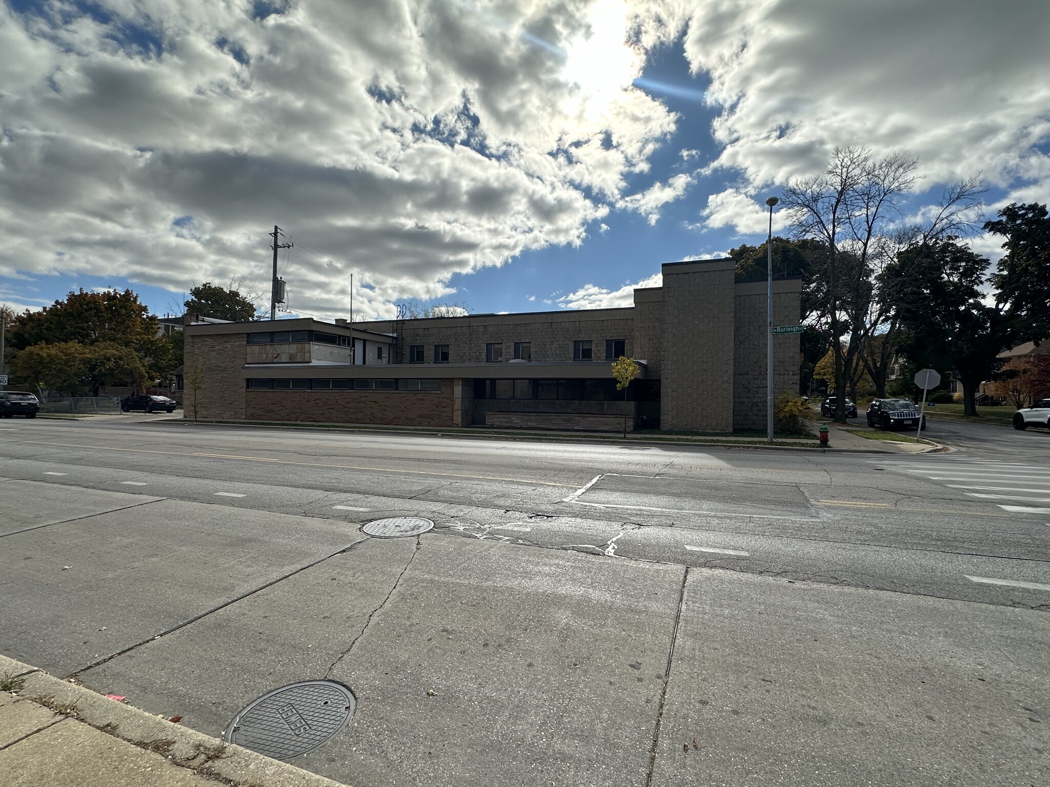 3090 N 53rd St, Milwaukee, WI for sale Building Photo- Image 1 of 4