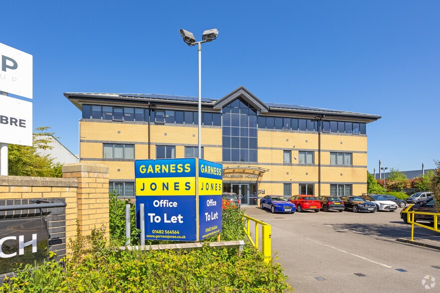 12 Saxon Way, Hessle for lease - Building Photo - Image 2 of 3