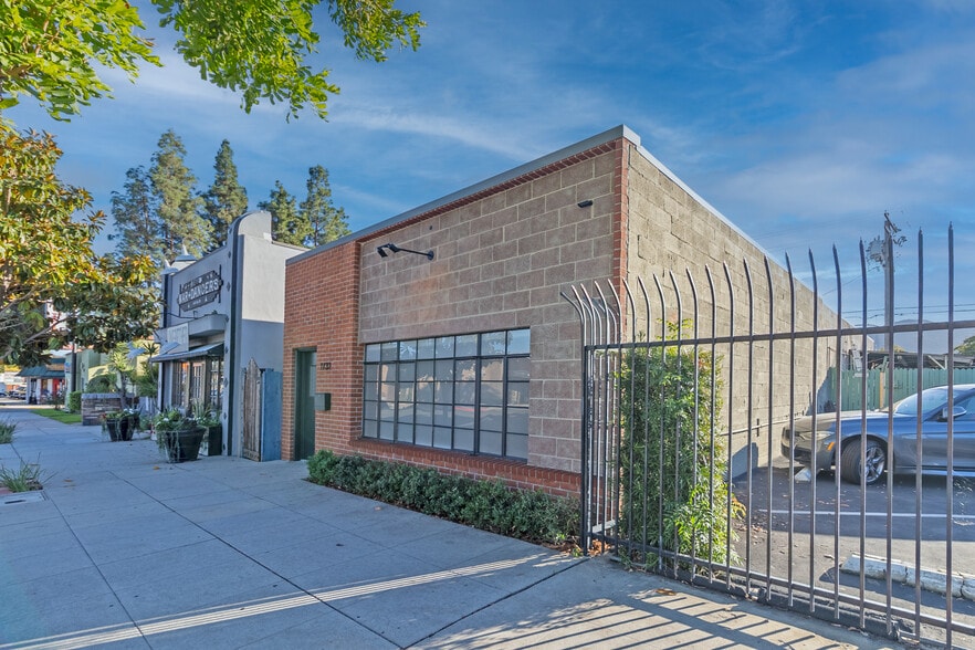 1732 Victory Blvd, Glendale, CA for lease - Building Photo - Image 3 of 20