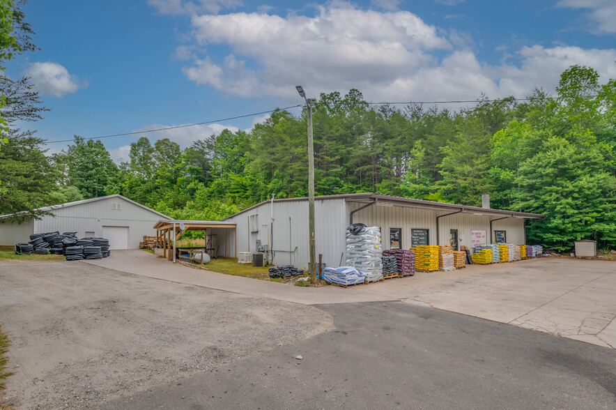 6068 North Carolia 9, Mill Spring, NC for sale - Primary Photo - Image 1 of 1