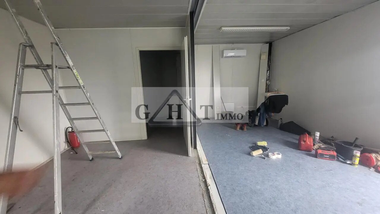 Office in Pringy for lease Building Photo- Image 1 of 9