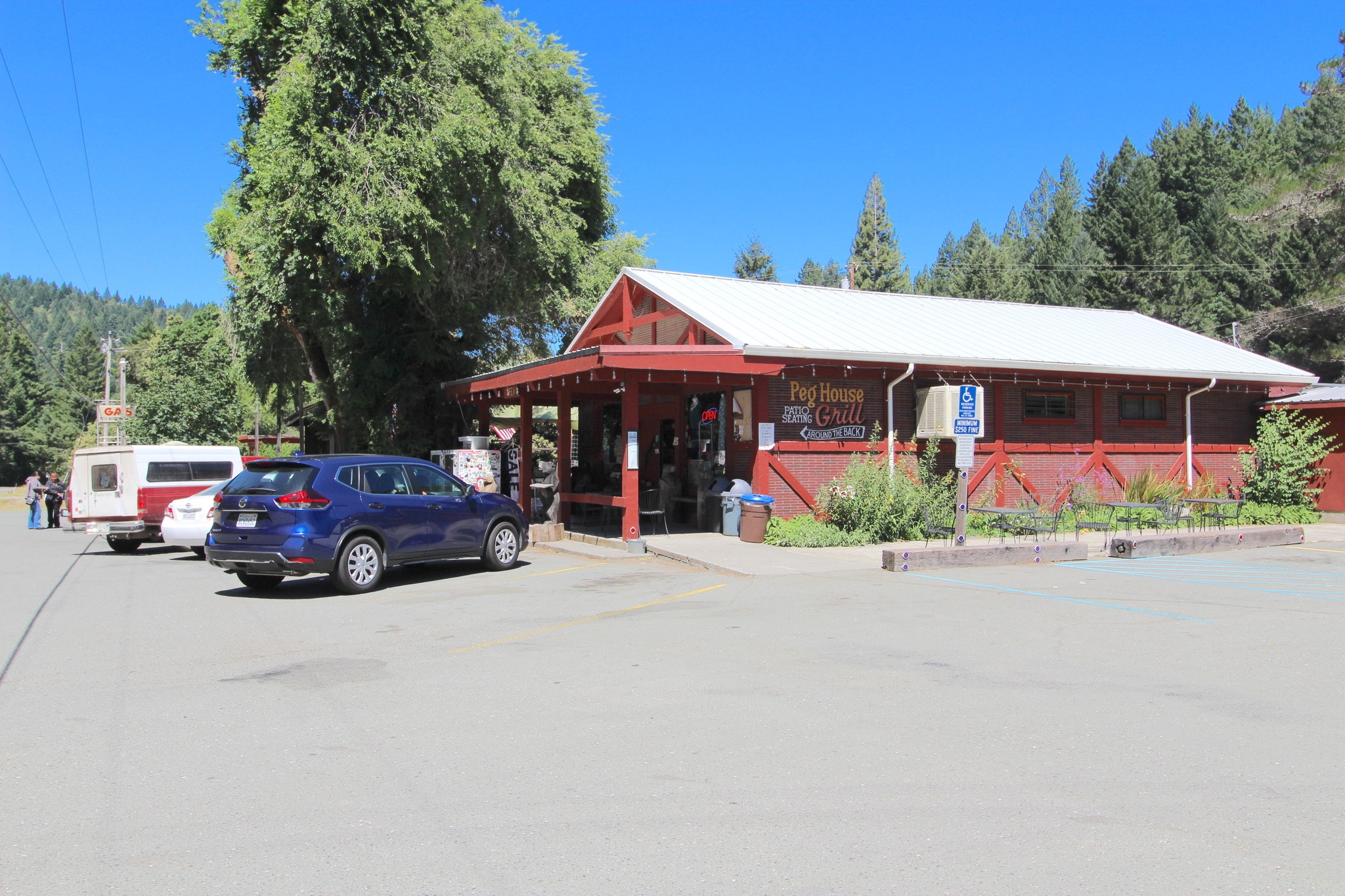 69501 Hwy 101, Leggett, CA 95585 The Peg House