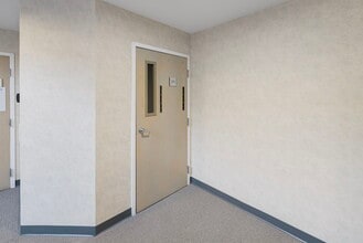 320 Phillips St, North Kingstown, RI for lease Lobby- Image 2 of 19