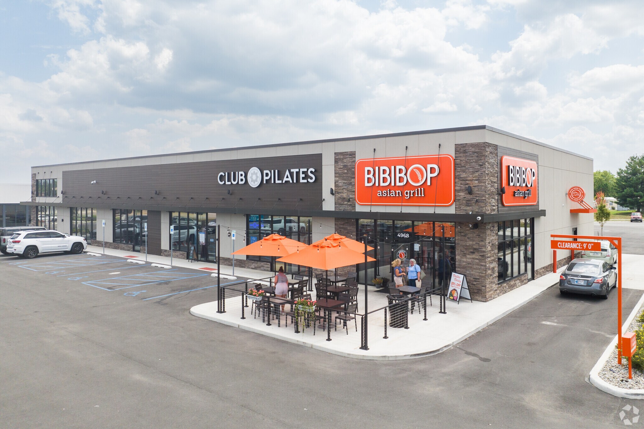 4500 Dupont, Fort Wayne, IN for sale Primary Photo- Image 1 of 1