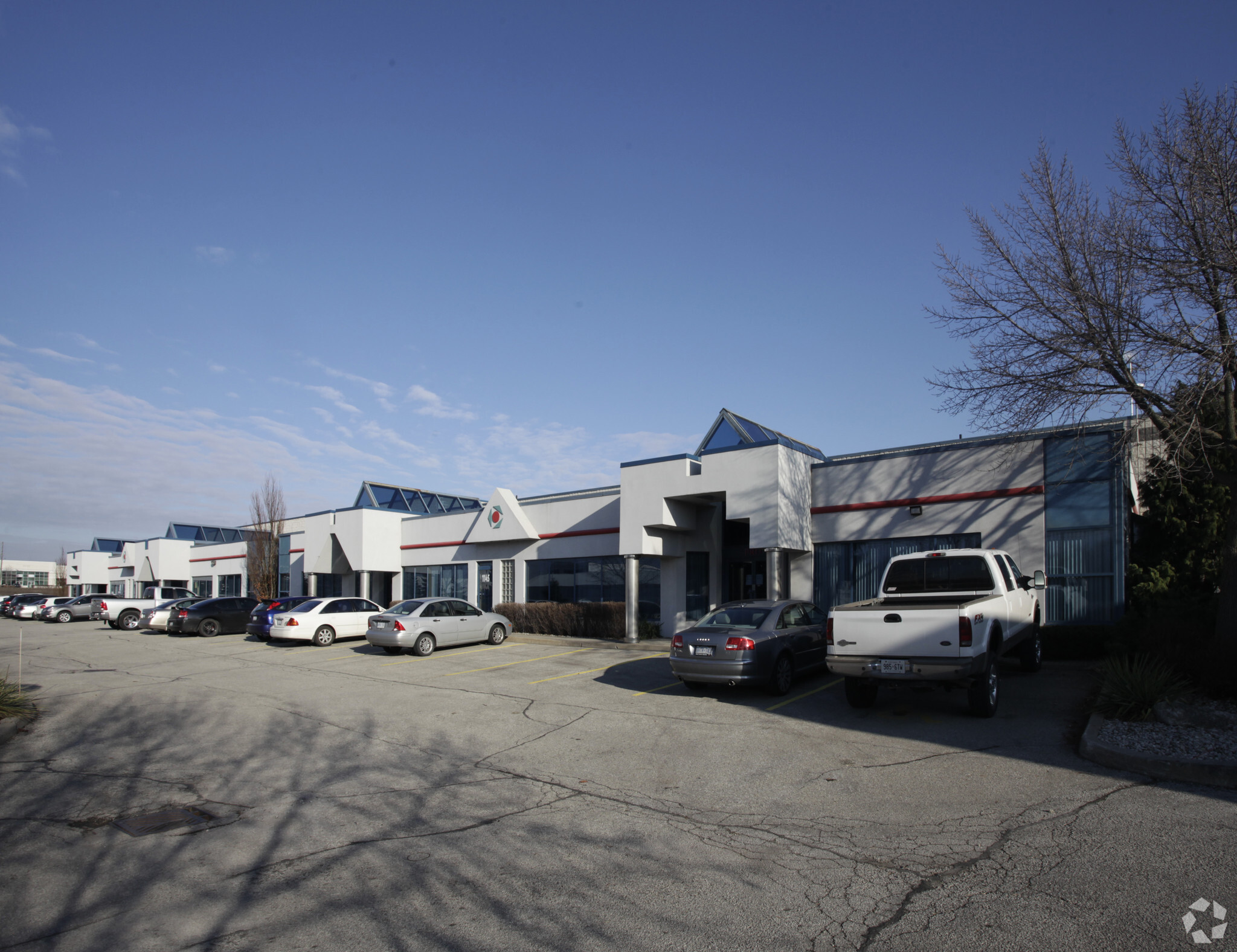 1145 Sutton Dr, Burlington, ON for lease Primary Photo- Image 1 of 5