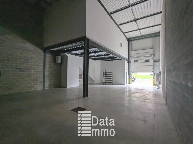 32 Rue Alexandre Volta, Meaux for lease - Building Photo - Image 3 of 10