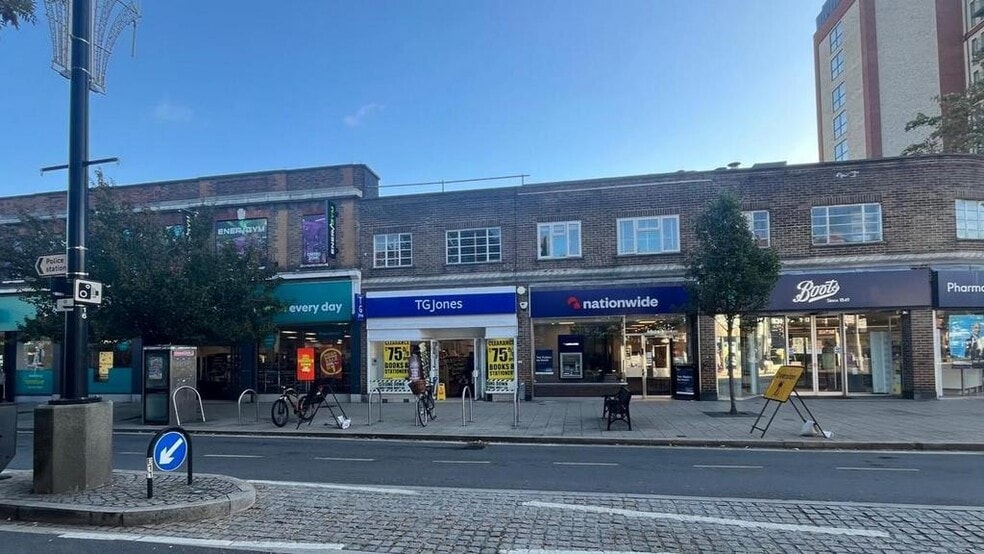 112 High St, New Malden for lease - Building Photo - Image 1 of 1