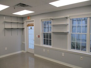 245 Russell St, Hadley, MA for lease Interior Photo- Image 2 of 5