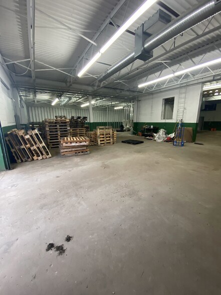 Industrial in Warren, MI for sale - Building Photo - Image 1 of 1