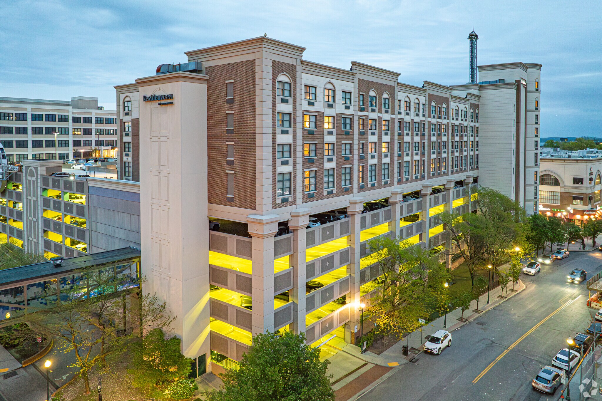 33 LeCount Pl, New Rochelle, NY for lease Primary Photo- Image 1 of 7